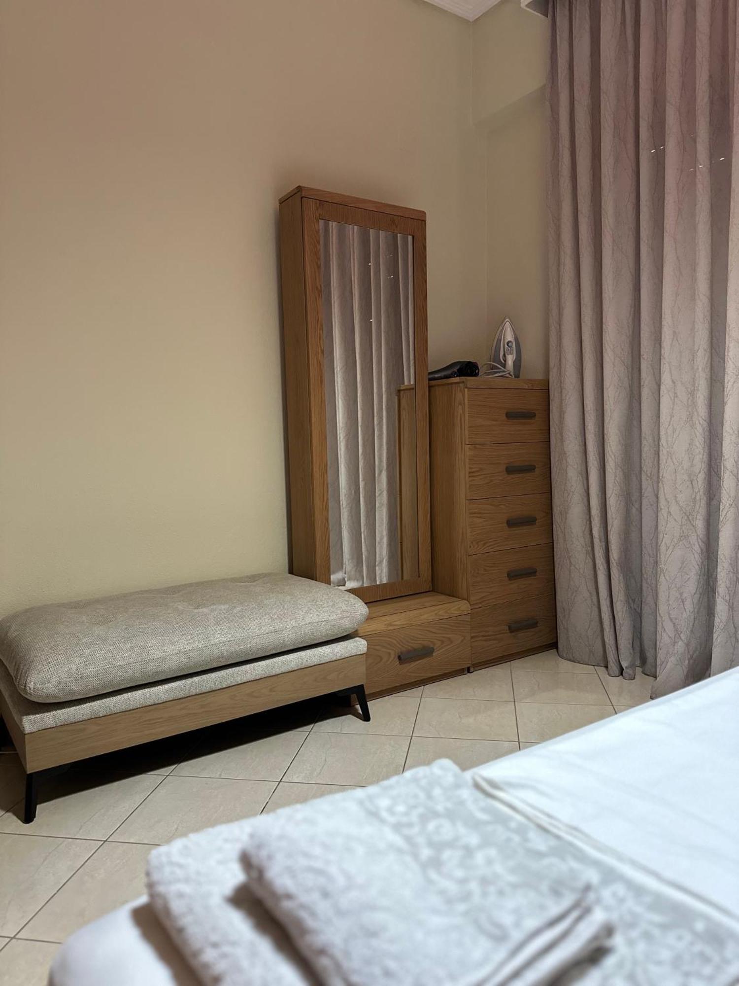 Mandalena Luxury Larissa Apartment ภายนอก รูปภาพ